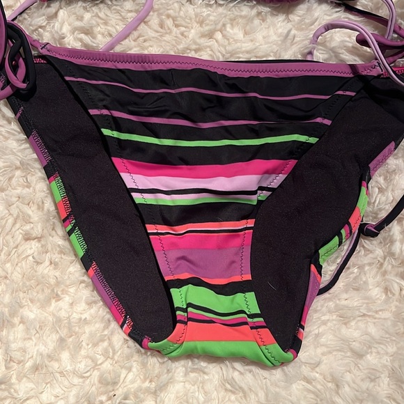 Green and Pink Victorias Secret bikini - Size M - Picture 2 of 7